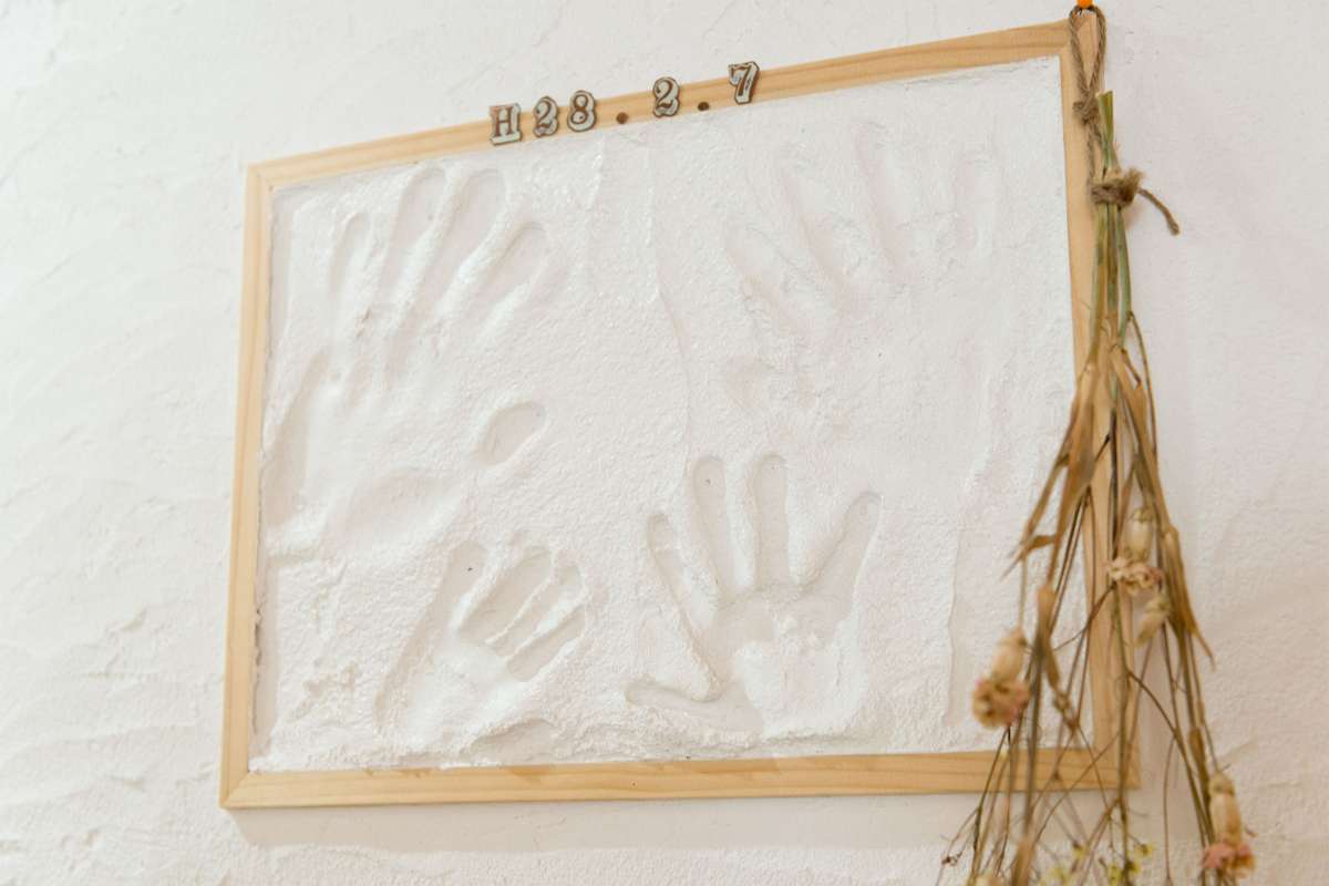 施行記念の家族の手形